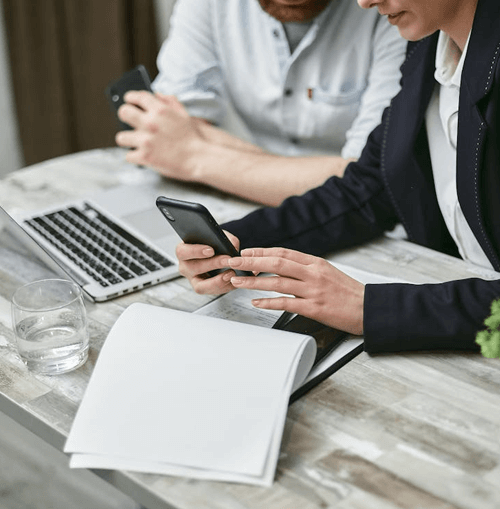 Turbo Cormax Pro support team illustration